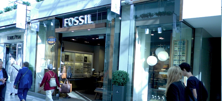 devanture d'une boutique fossil