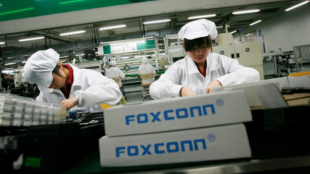 foxconn iot robots chine ouvriers