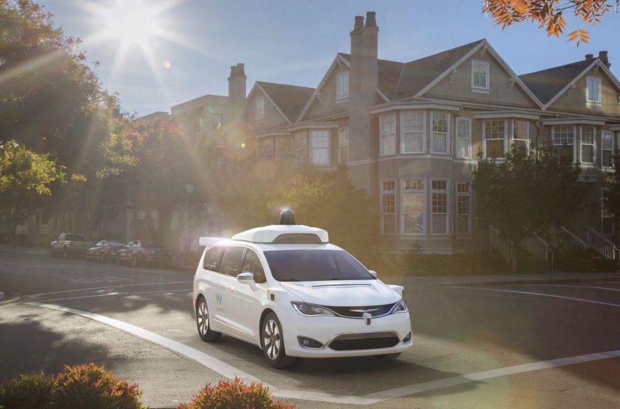 waymo commande chrysler pacifica