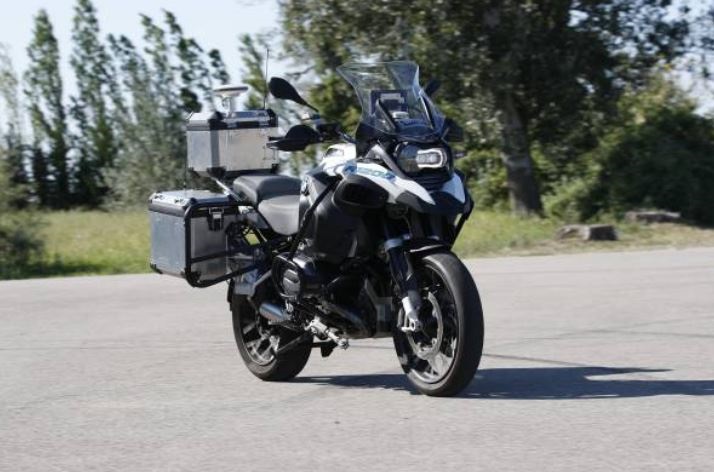 bmw motorrad moto autonome