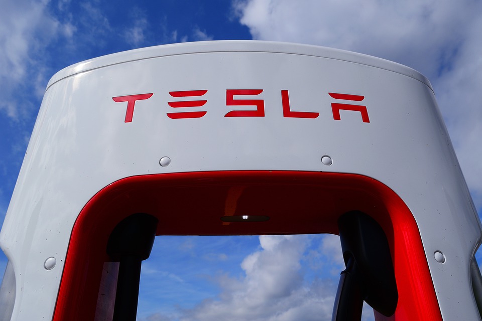 Les actions Tesla ont chuté