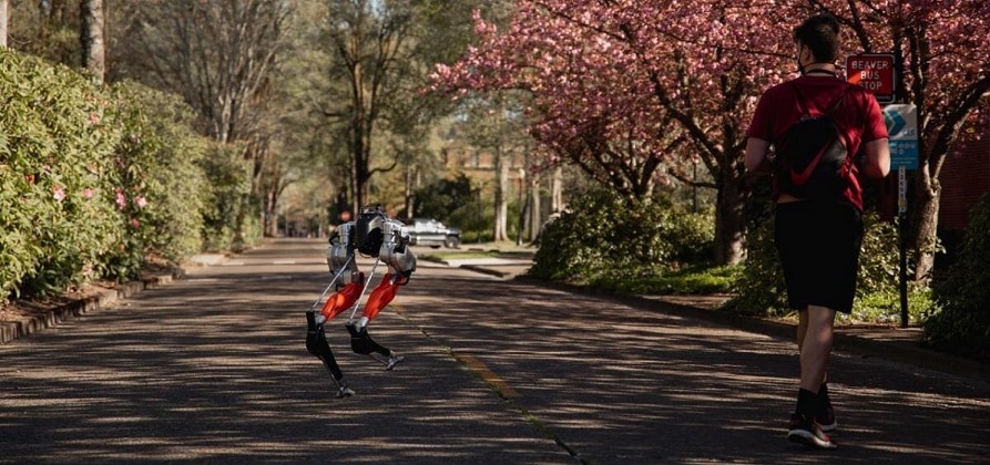 Le robot Cassie entre dans l’histoire en courant pendant 5 km