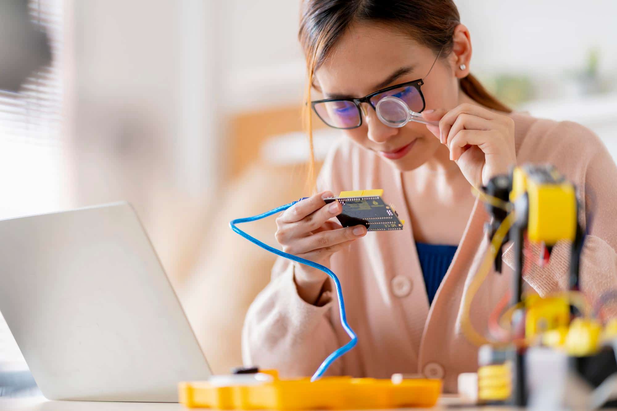 NBIOT et LTEM : pourquoi confier vos réseaux objets connectés à une entreprise de développement de carte électronique ?