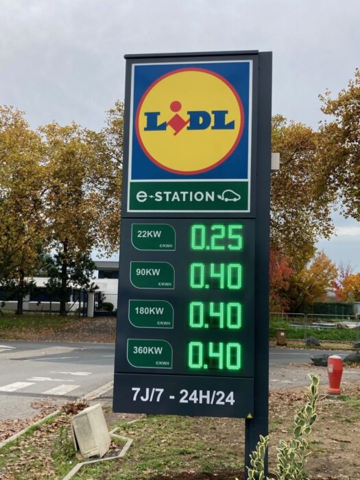 LIDL i-Station Véhicules électriques Recharge rapide