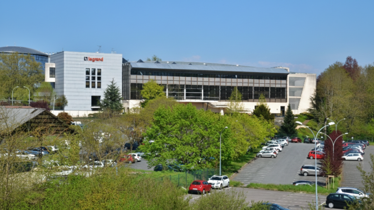 Legrand mise sur les data centers pour devenir un acteur clé de l’IA