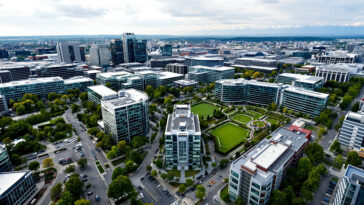 amazon renforce la réglementation de ses outils d'intelligence artificielle suite à des incidents majeurs, garantissant une utilisation plus sûre et responsable.