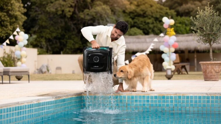 Robot de piscine dotée de IA Wybot