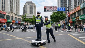 La Chine déploie 1000 robots policiers pour gérer le trafic urbain