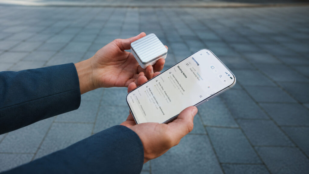 Plaud One : des écouteurs connectés à l’IA